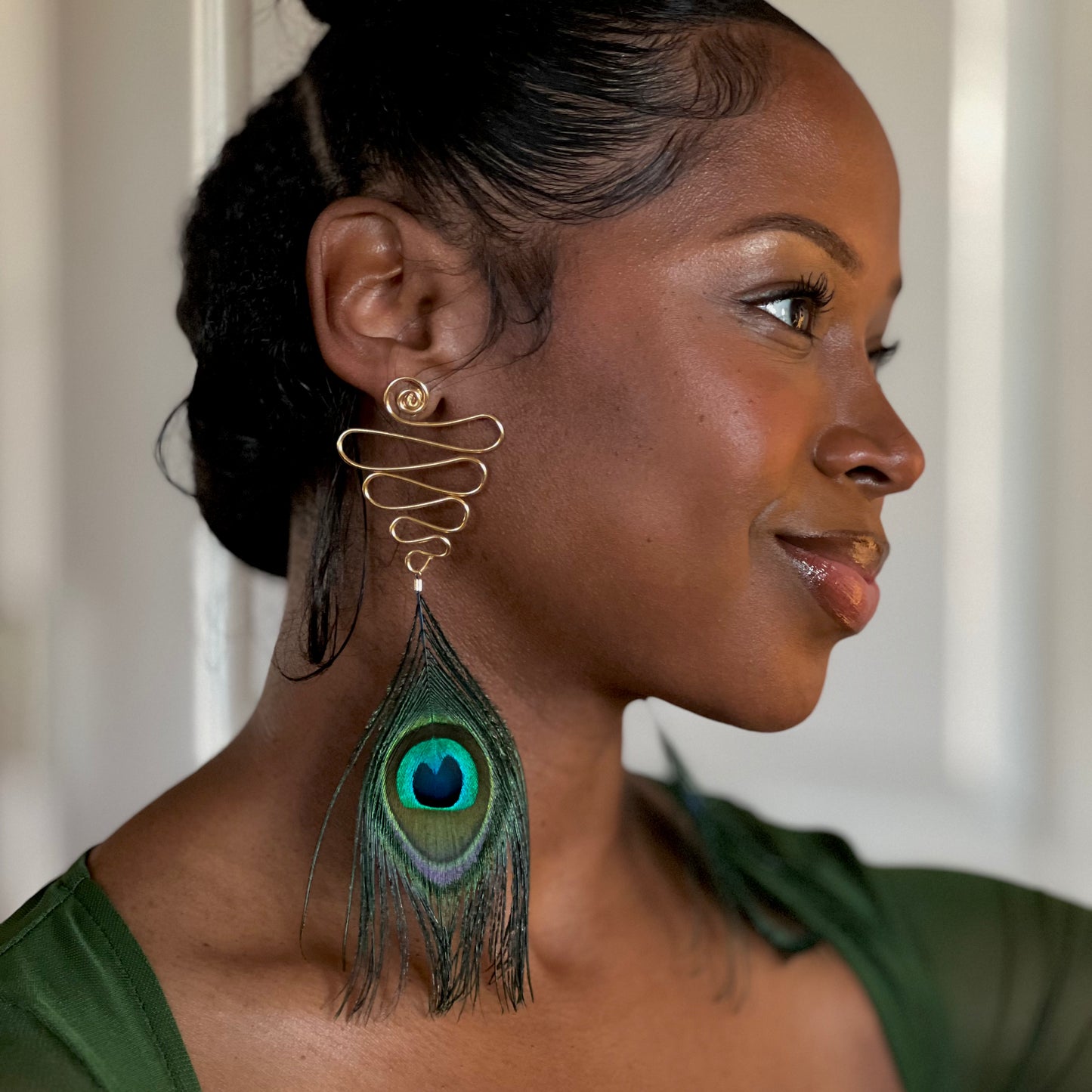 VENUS FEATHER EARRINGS